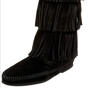 ☀️Minnetonka Tall fringe boots size 11